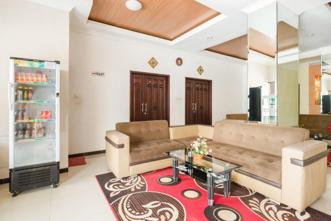 RedDoorz Syariah @ Jalan Simpang Gajayana Hotel Malang Luaran gambar