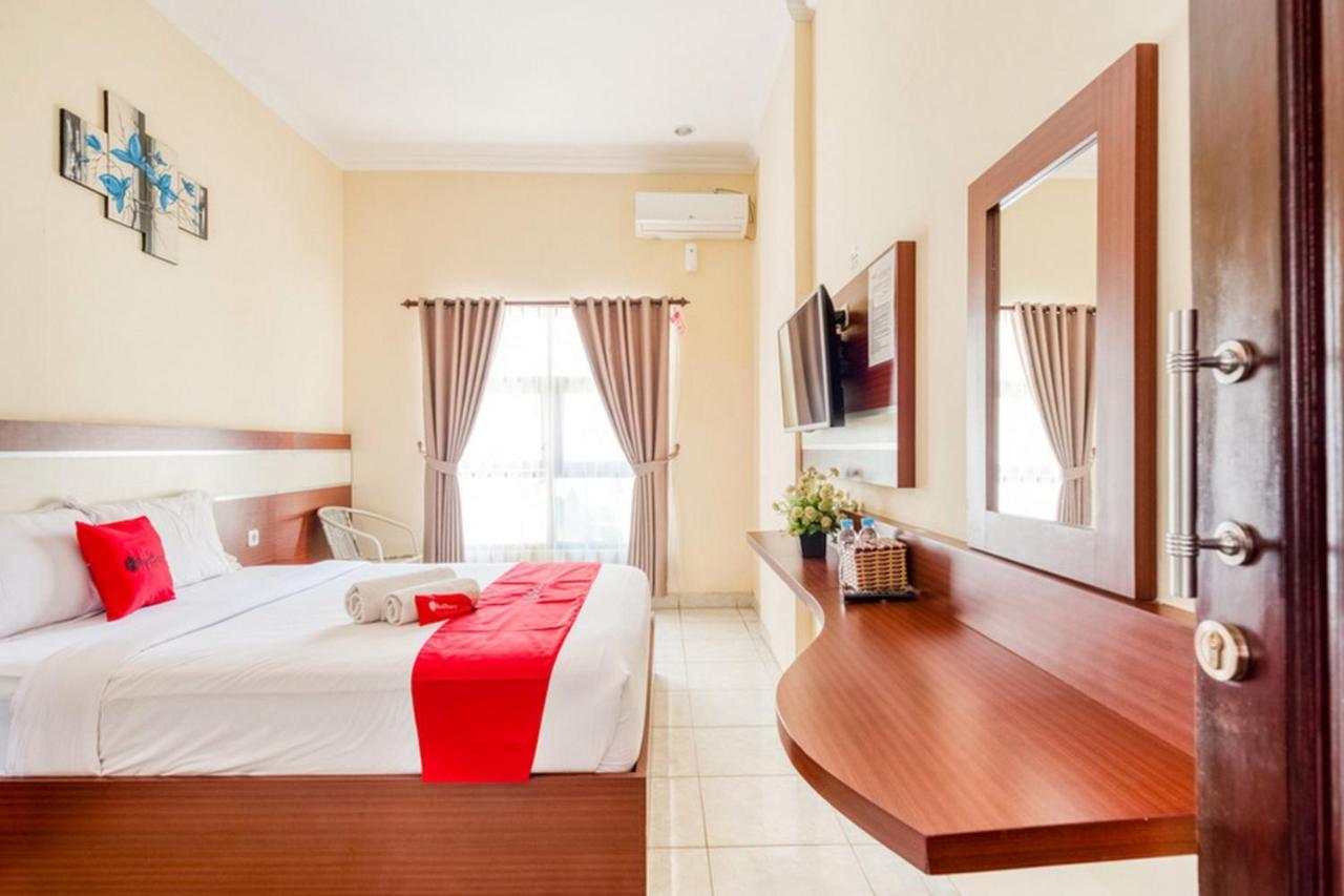 RedDoorz Syariah @ Jalan Simpang Gajayana Hotel Malang Luaran gambar
