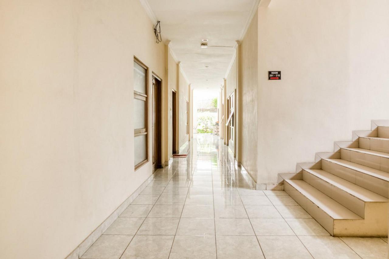 RedDoorz Syariah @ Jalan Simpang Gajayana Hotel Malang Luaran gambar