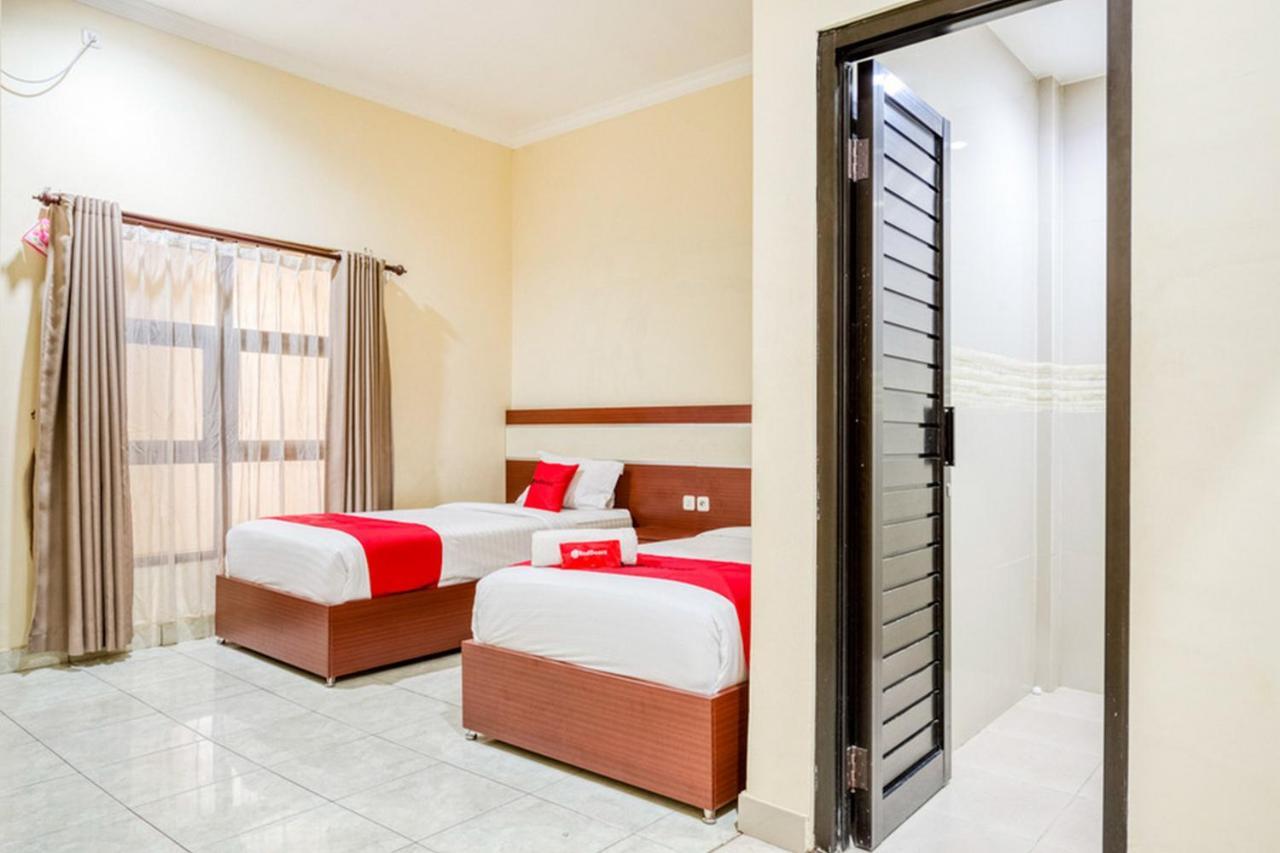 RedDoorz Syariah @ Jalan Simpang Gajayana Hotel Malang Luaran gambar