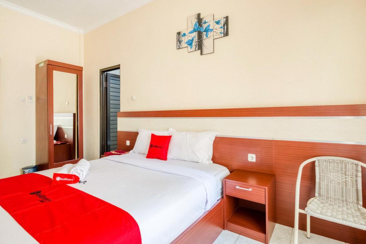 RedDoorz Syariah @ Jalan Simpang Gajayana Hotel Malang Luaran gambar